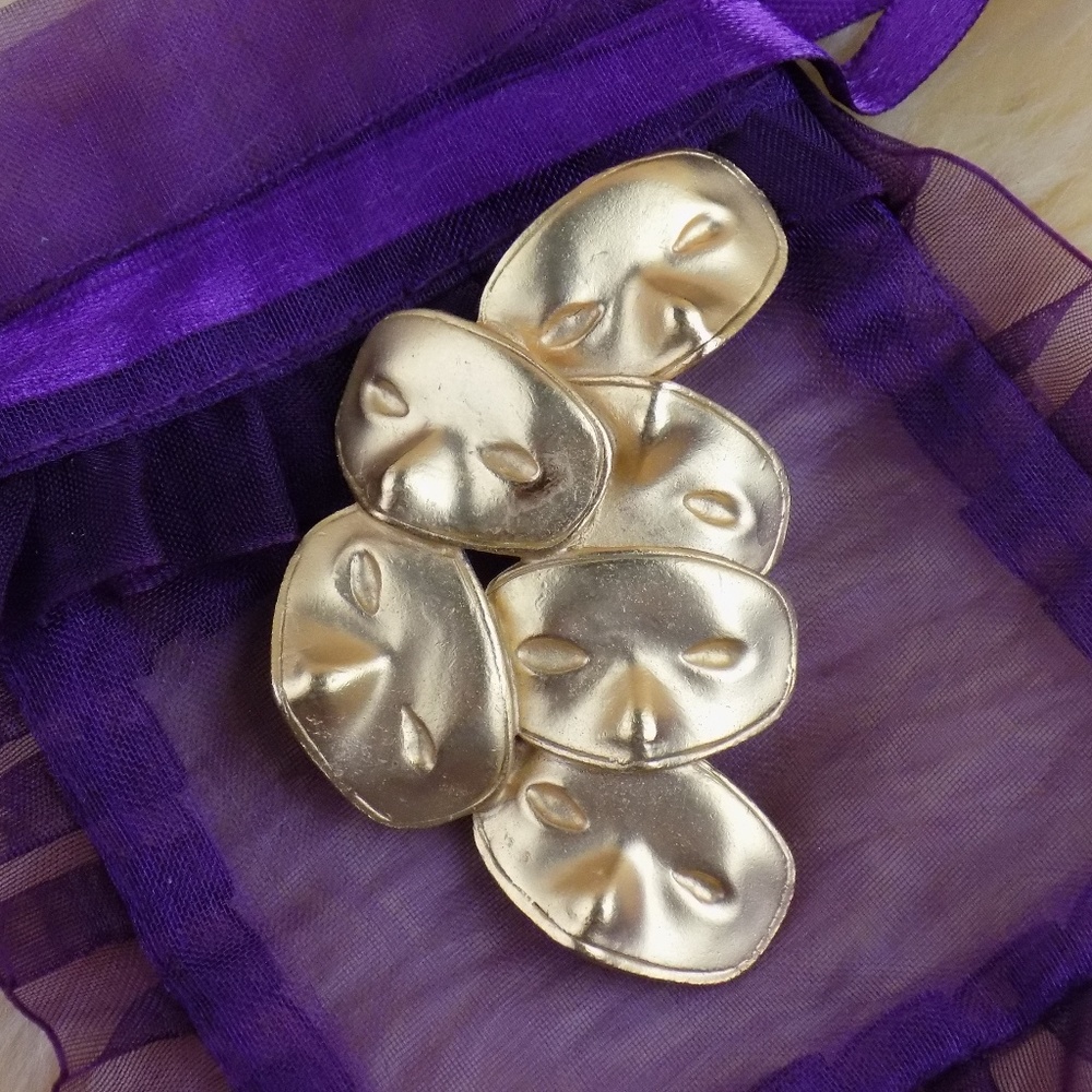 VTG THEATER Masquerade multiple MASK BROOCH - Picture 2 of 4